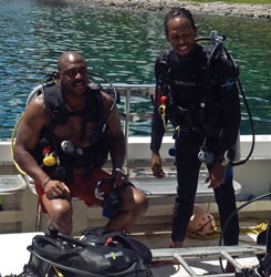Tourism Minister scuba dives